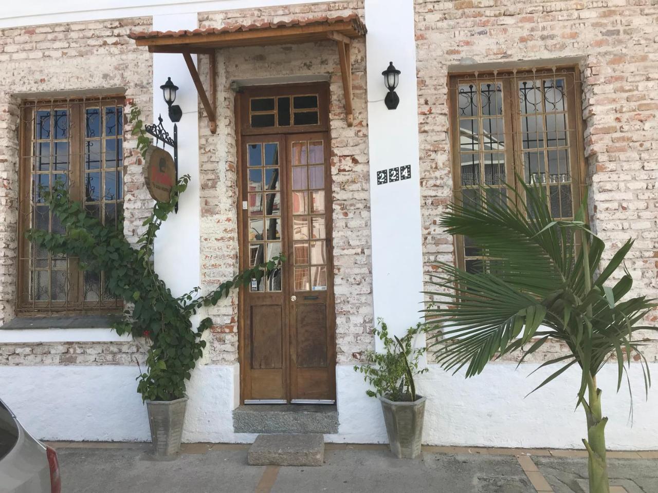 Frida Casa Hostel Pelotas Exterior photo